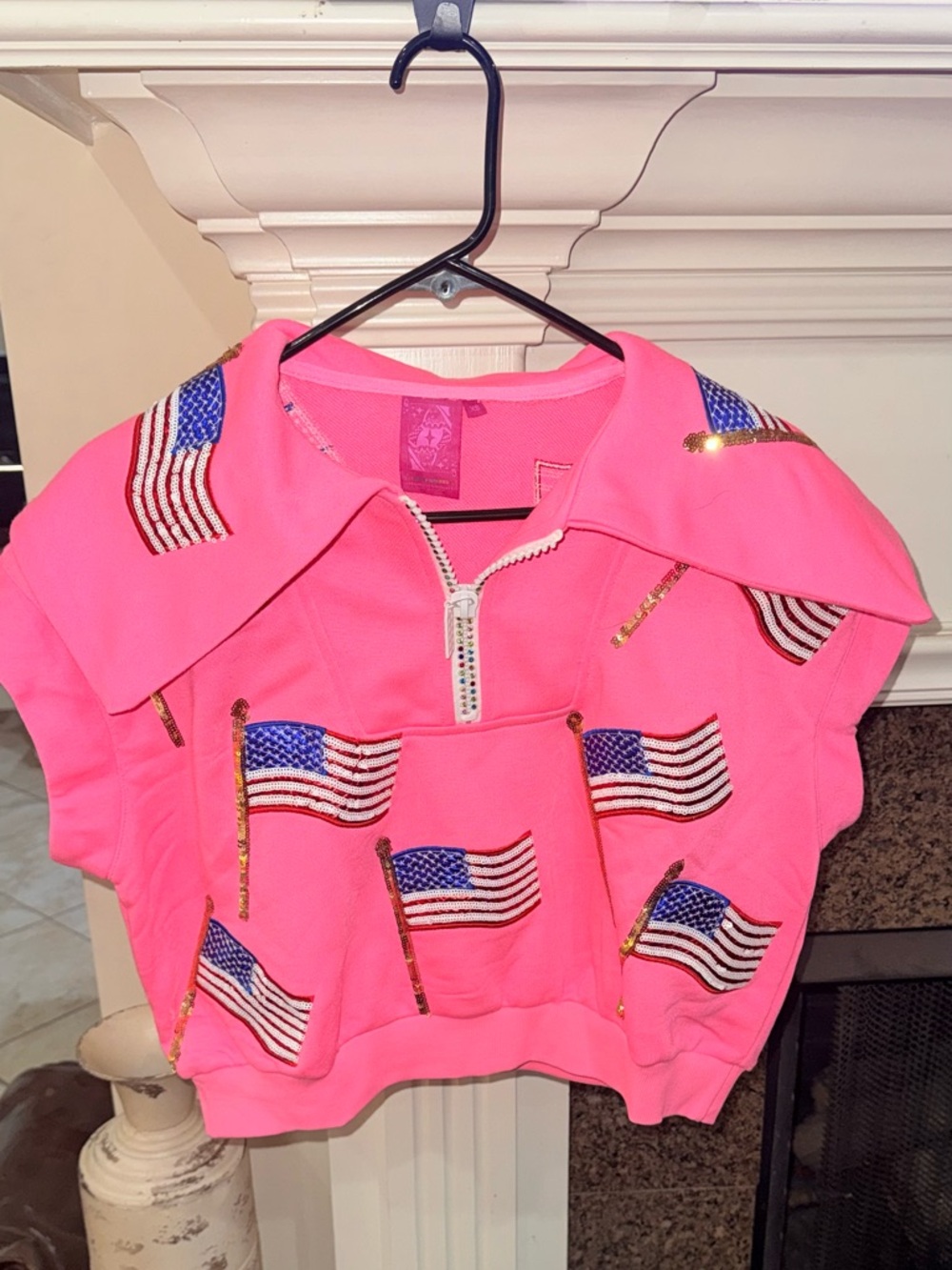 QUEEN OF SPARKLES EXTRA SMALL Hot Pink Short Zip-Front Flag Patch Sweatshirt